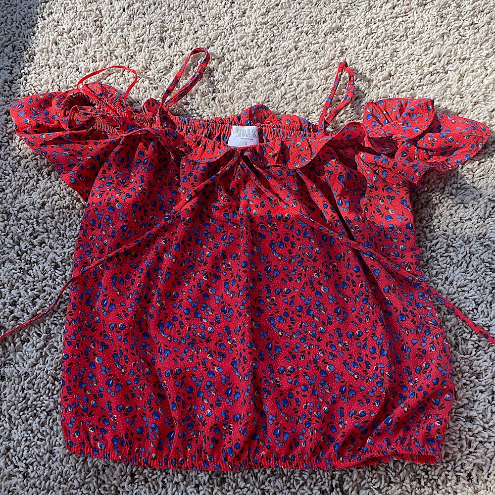Loose floral Sienna Sky Top